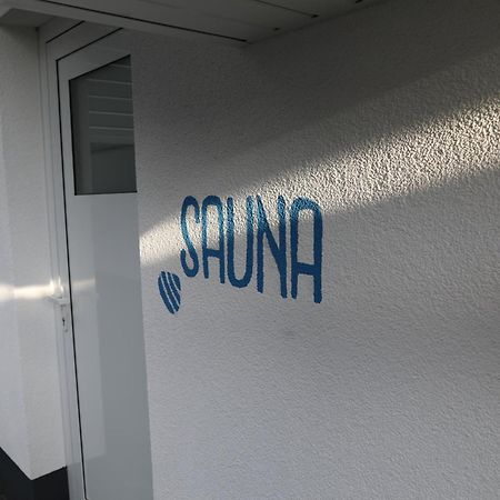 Eine Sehr Gemuetliche Dachgeschoss Ferienwohnung Ihlow  Kültér fotó